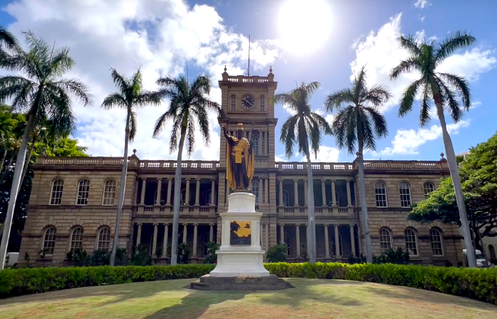 Discover Iolani Palace