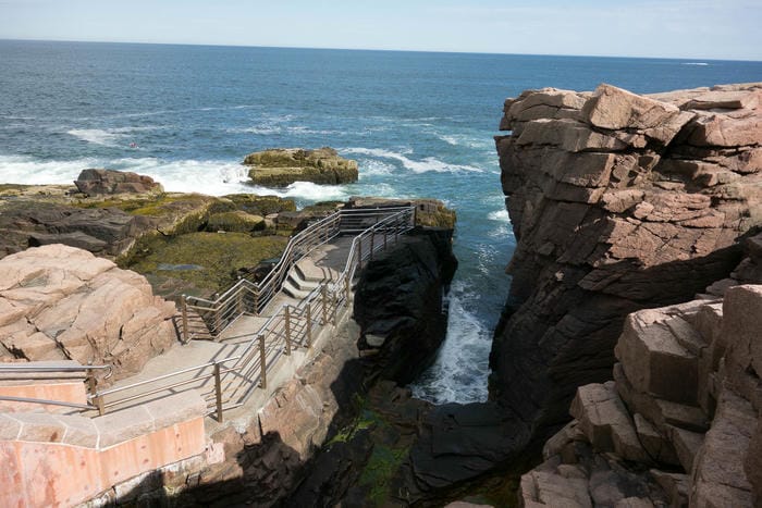 Discover Ocean Path and Thunder Hole