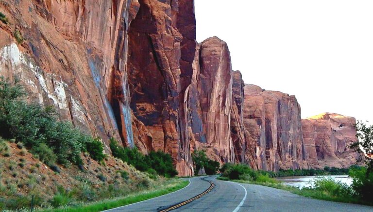 Scenic Drives in Colorado: Explore Stunning Mountain Routes