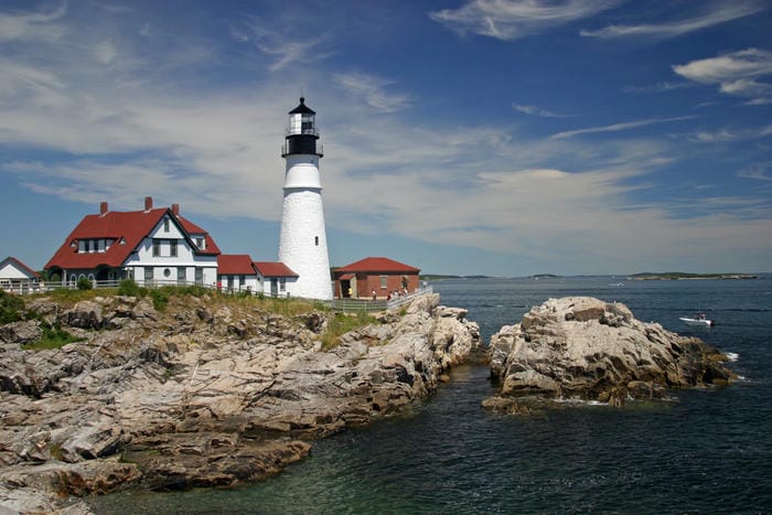 Tour New England's Lighthouses