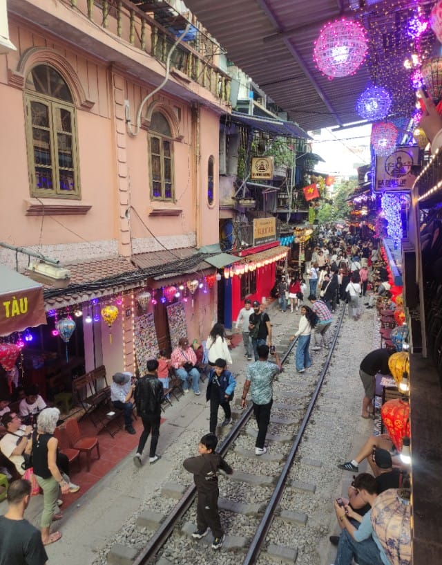 Explore Hanoi's Old Quarter