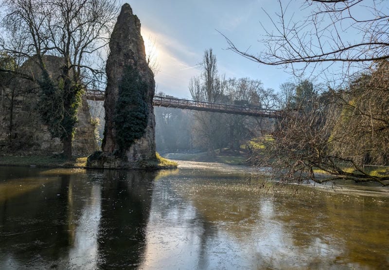 Explore Parc des Buttes-Chaumont