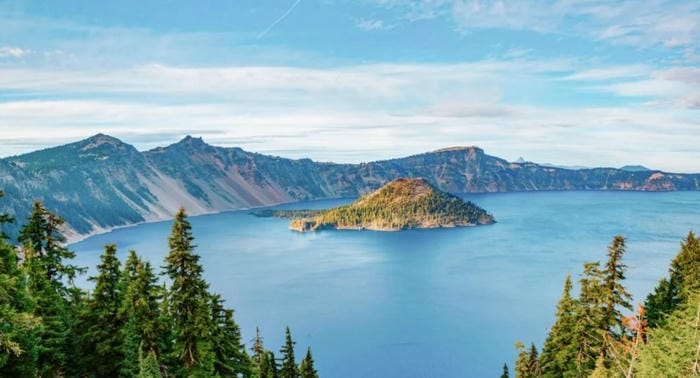 Picturesque Lake Hikes