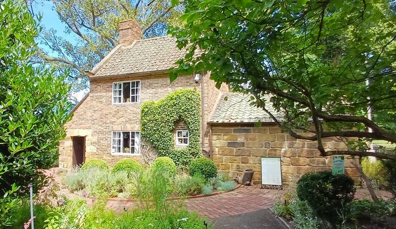 Visit Cooks' Cottage in Fitzroy Gardens