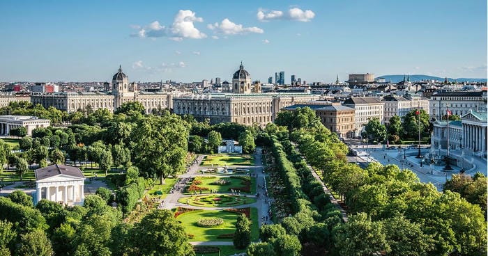 Wander Along Ringstrasse