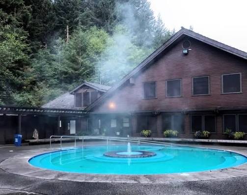 Where to Stay and Eat During Your Visit