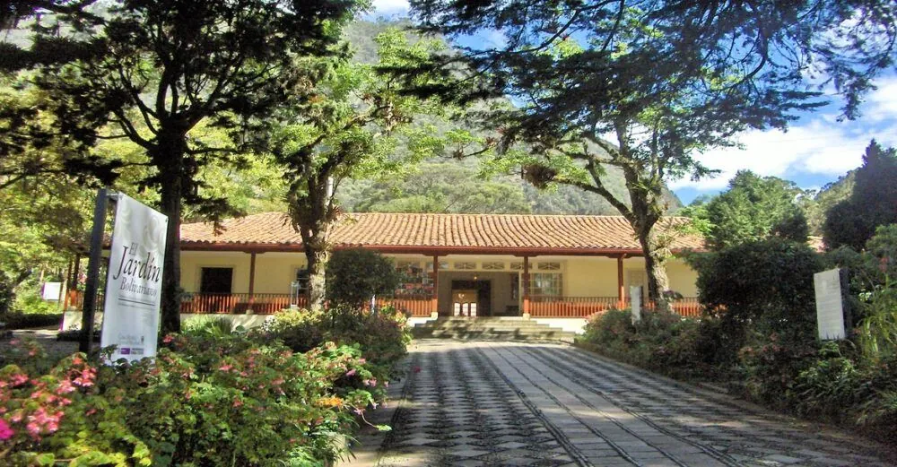 16. Visit Quinta de Bolívar