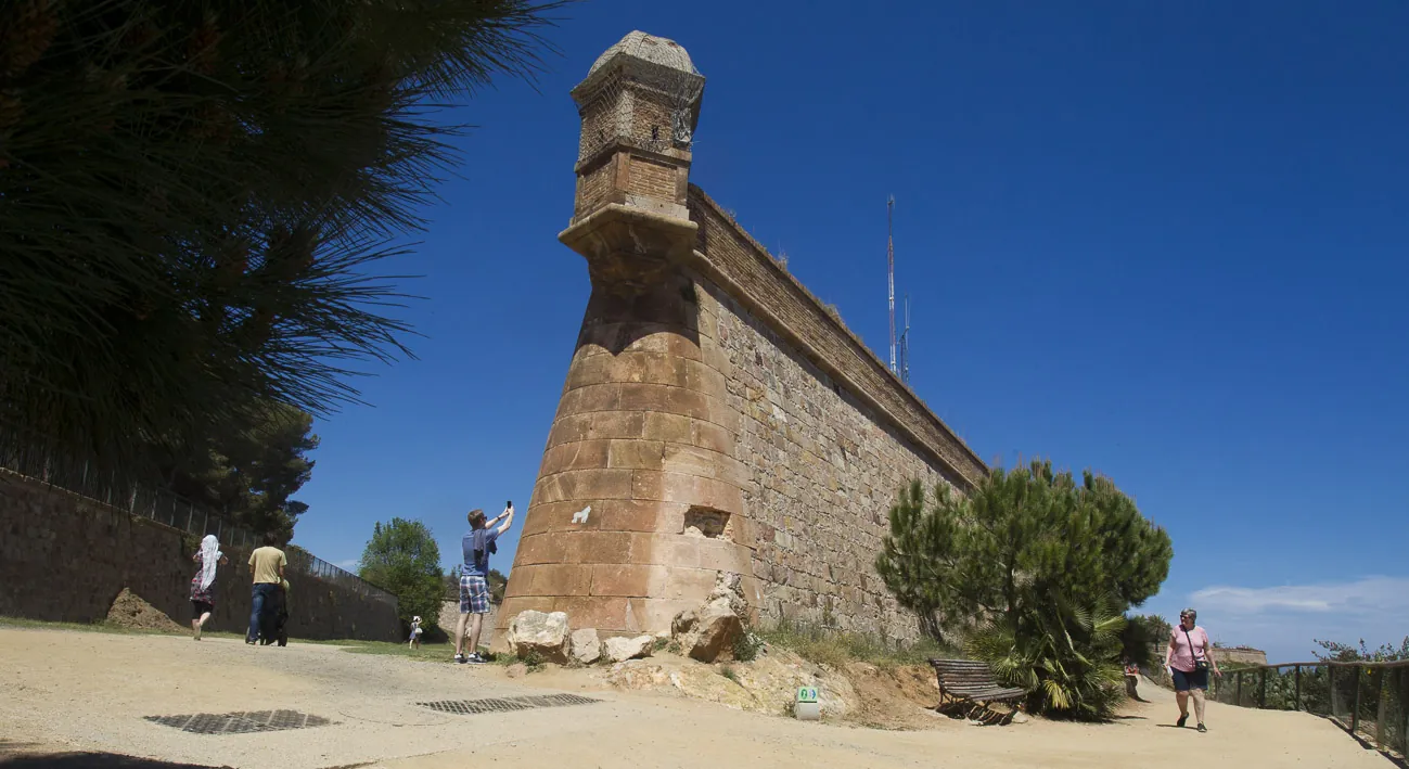 22. Mirador del Migdia Park