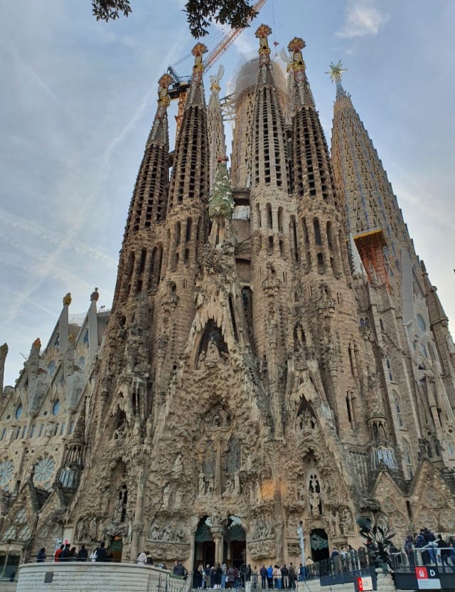 Exploring Barcelona’s Iconic Landmarks