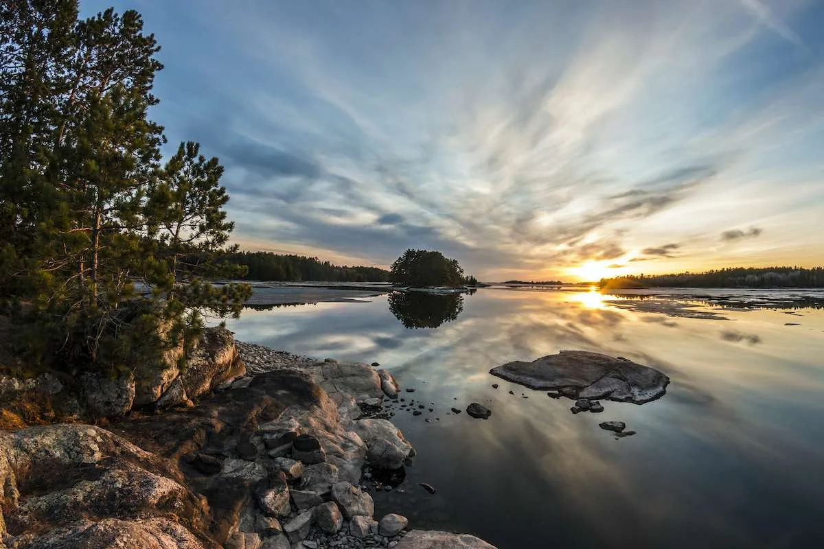 Immerse in The Boundary Waters