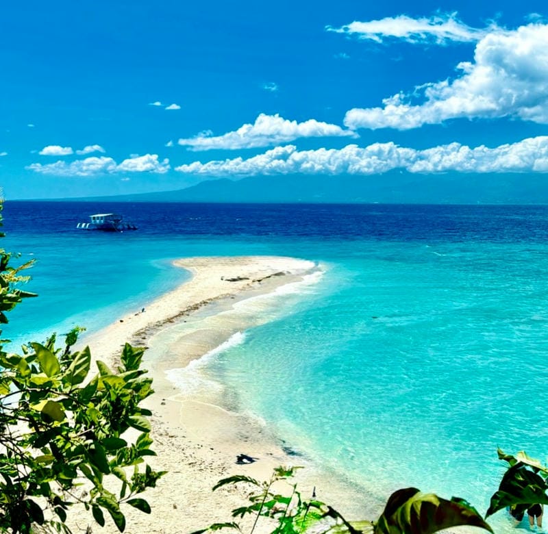 Explore Sumilon Island Sandbar