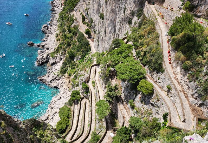 Sweeping Views and Gardens