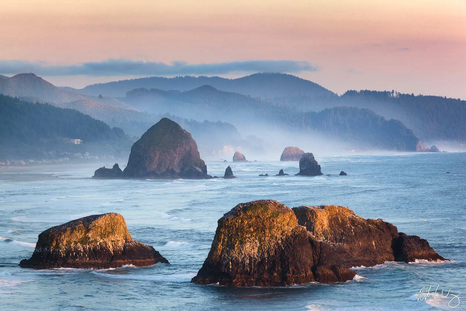 Uncover the Beauty of Cannon Beach