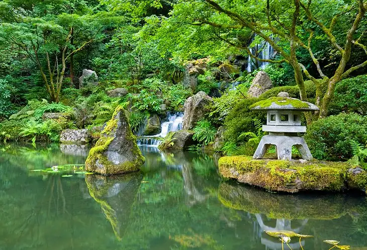 Exploring Quirky and Offbeat Attractions